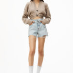 BELTED FRAYED BITE SHORTS IN DENIM