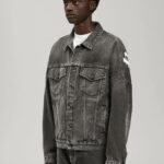 BLACK LOGO DENIM JACKET