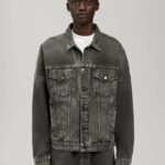 BLACK LOGO DENIM JACKET