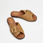 SANDALS IN RAFFIA