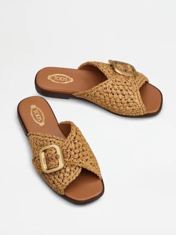 SANDALS IN RAFFIA