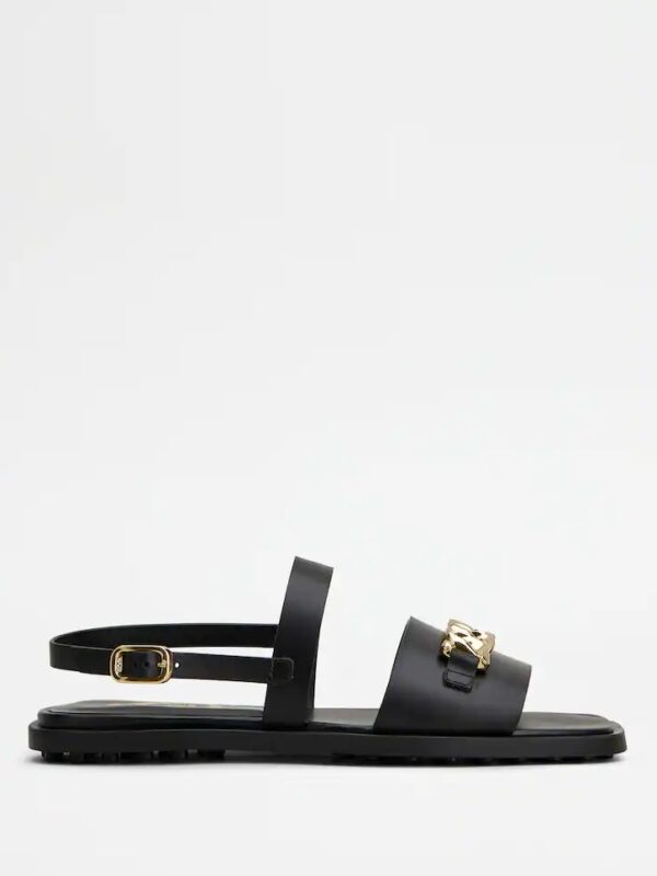 SANDALS IN LEATHER