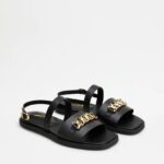 SANDALS IN LEATHER