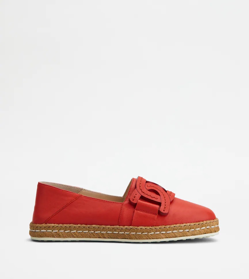 SLIP-ONS IN LEATHER