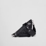 TRIANGLE LEATHER SHOULDER BAG