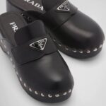 STUDDED LEATHER CLOGS