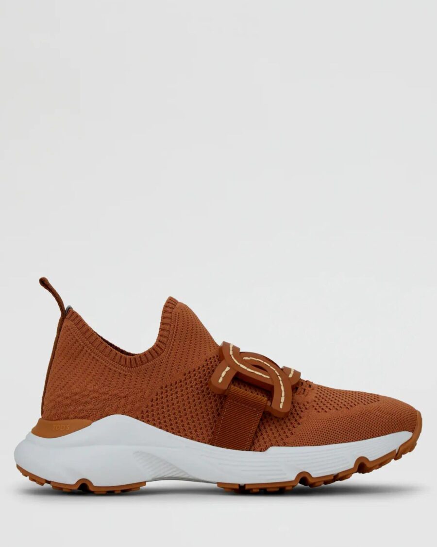 SLIP ON SNEAKERS