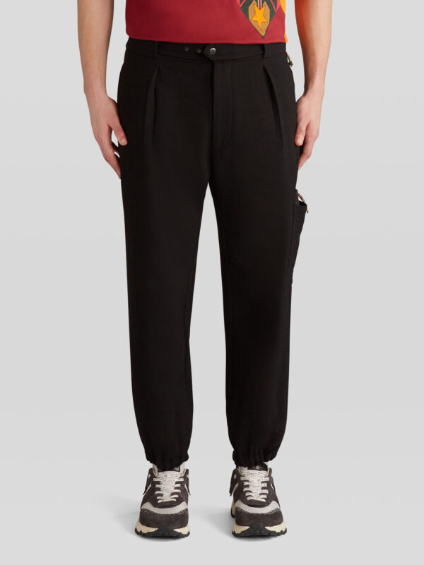 TROUSERS WITH ONE TUCK