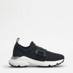 SLIP ON SNEAKERS