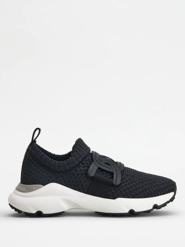 SLIP ON SNEAKERS