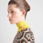 CASHMERE AND WOOL GEOMETRIC SWEATER