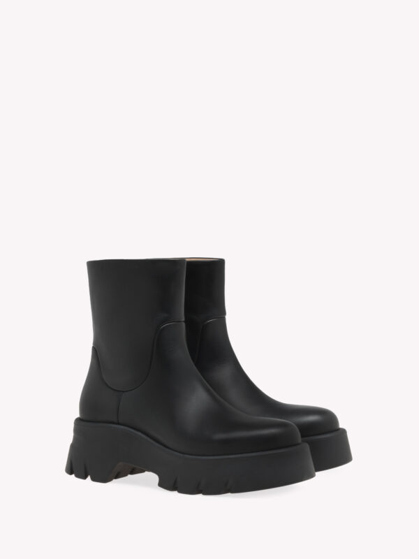 MONTEY BOOTIE