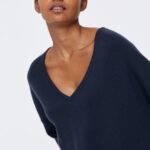 SOFT EDGE V-NECK 1/1