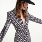 GRAPHIC STATEMENT JACKET