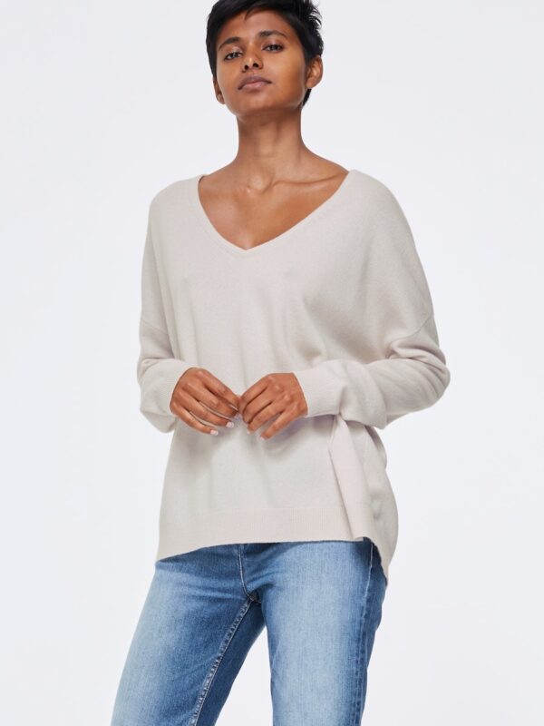 SOFT EDGE V-NECK 1/1