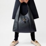 TIMELESS HOBO BAG IN LEATHER LARGE