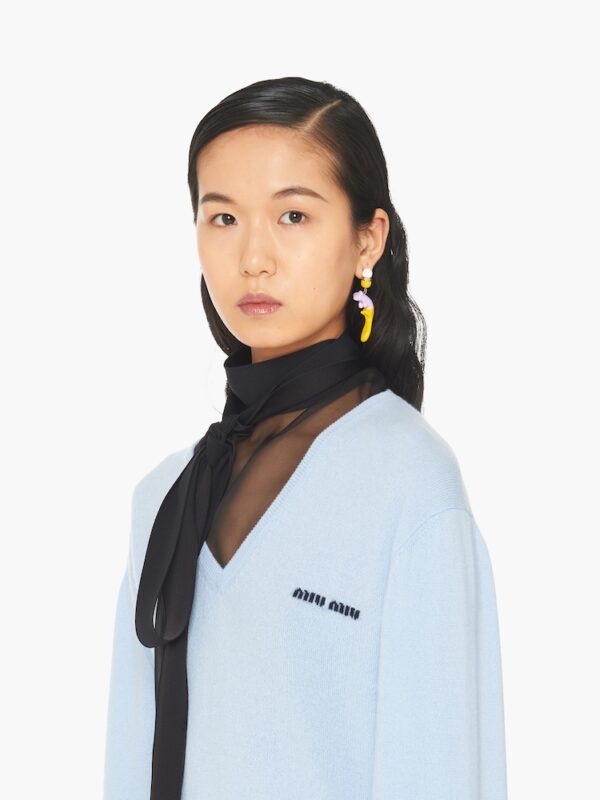 CASHMERE V NECK SWEATER