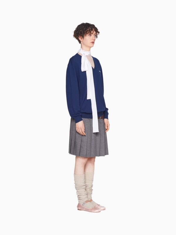 CASHMERE V NECK SWEATER