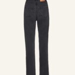 STITCH DETAIL STRAIGHT LEG JEANS