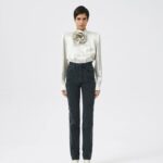 STITCH DETAIL STRAIGHT LEG JEANS
