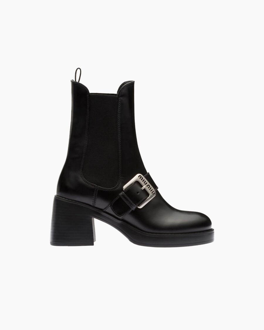 LEATHER BOOTIES WITH A BUCKLE
