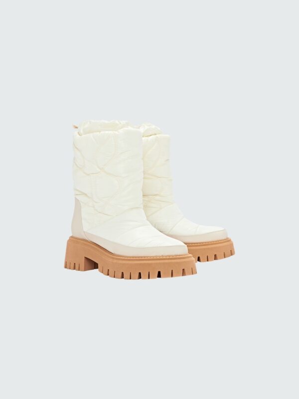 PADDED PERFECTION QUILTED BOOT