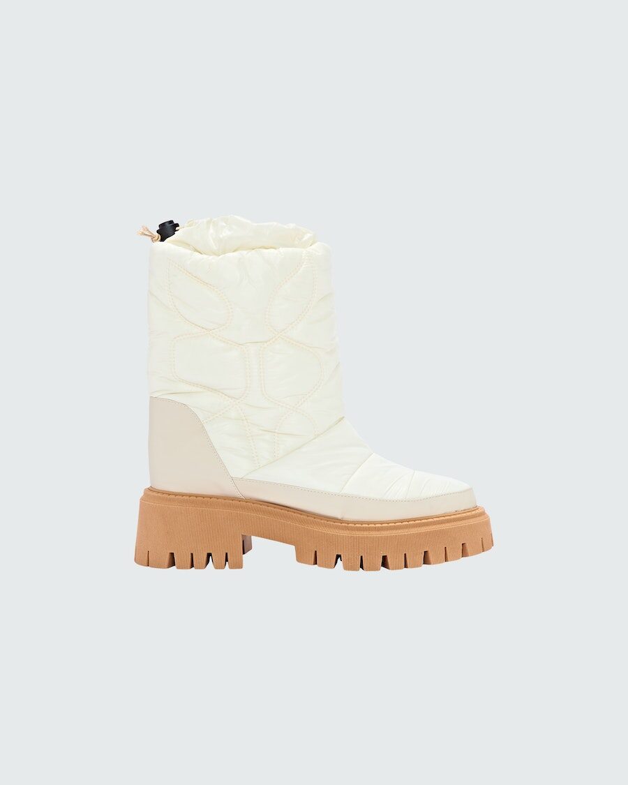 PADDED PERFECTION QUILTED BOOT