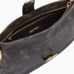 RUNWAY SHOULDER BAG WITH SNAP HOOK