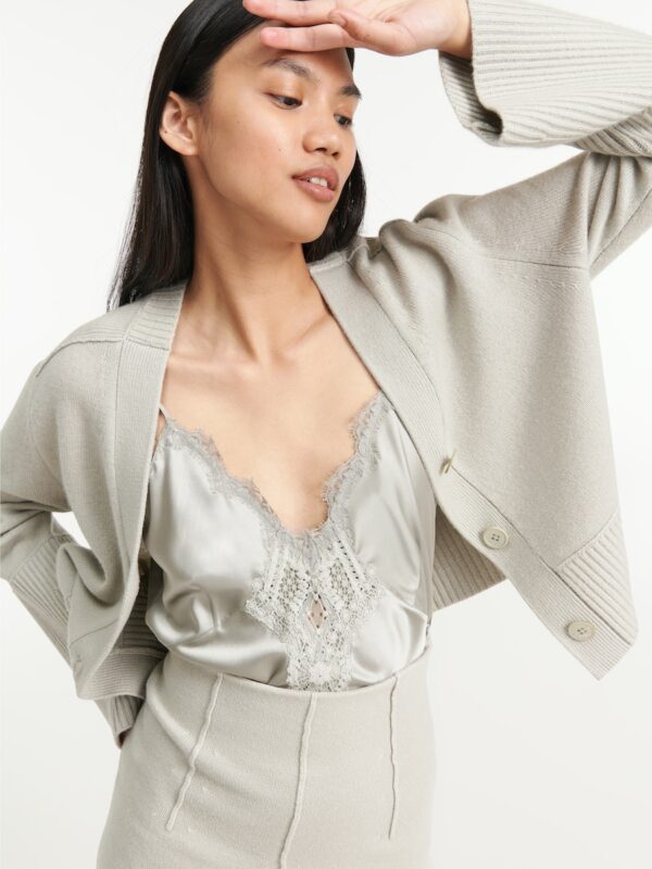 SHINY EASE TOP