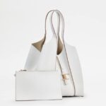 T Timeless Shopping Bag in Leather Medium