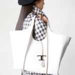 T Timeless Shopping Bag in Leather Medium