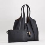 T Timeless Hobo Bag in Leather Medium