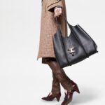 T Timeless Hobo Bag in Leather Medium
