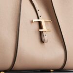 T Timeless Shopping Bag in Leather Medium