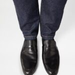 LEATHER LOAFERS