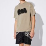 COLIN TEE | TAN FUZZY LOGO