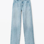 MID RISE STRAIGHT LEG JEANS