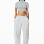 REFLECTIVE CROPPED PULLOVER