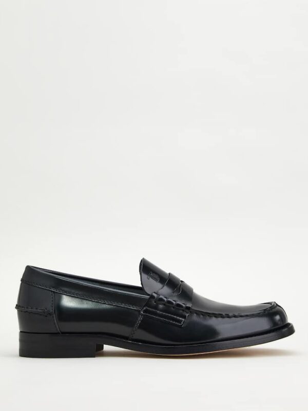 LOAFERS IN LEATHER