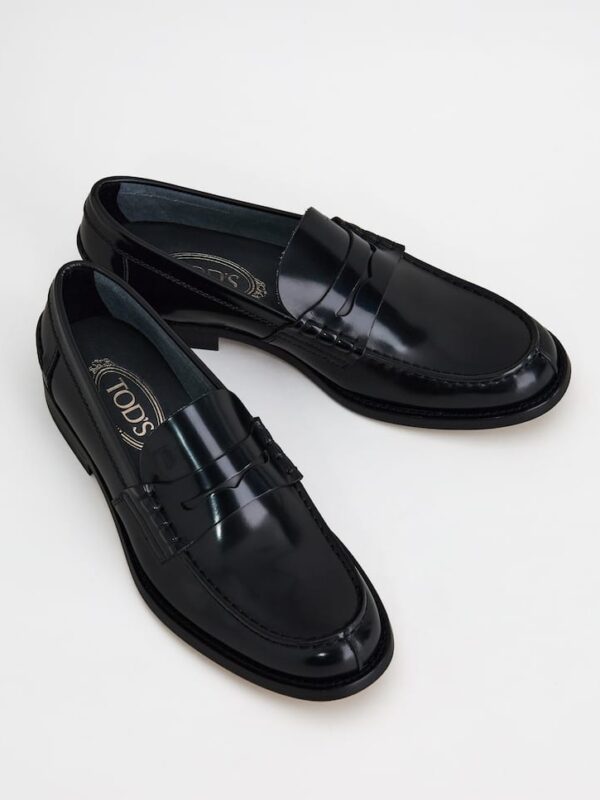 LOAFERS IN LEATHER