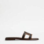SANDALS IN LEATHER
