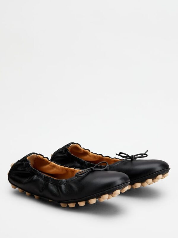 BUBBLE BALLERINAS IN LEATHER