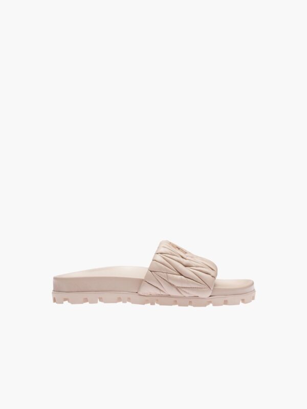 MATELASSE NAPPA LEATHER SLIDES