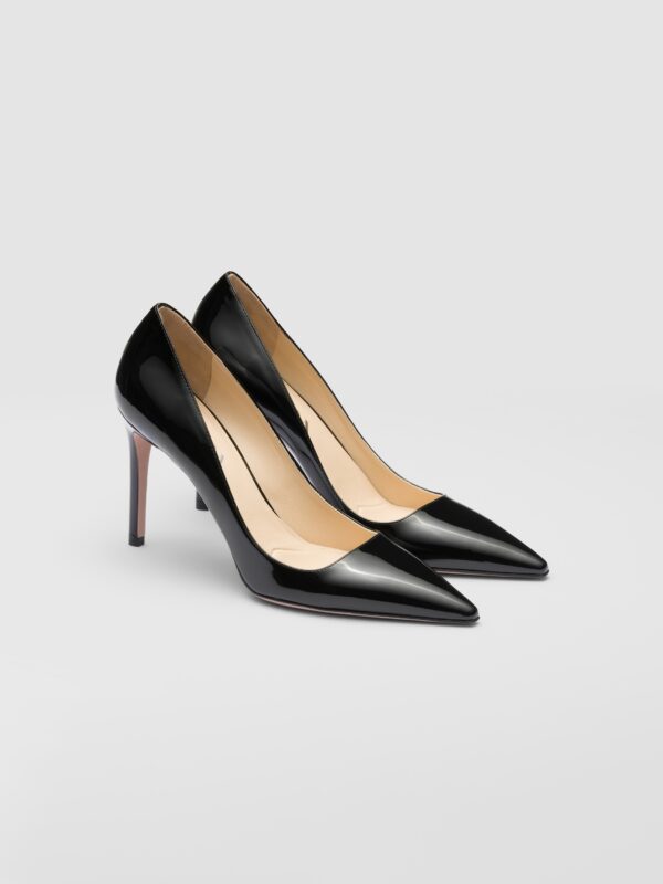 PATENT LEATHER PUMPS