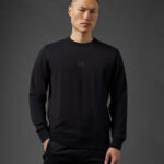 Metropolis Series Stretch Fleece Logo Badge Sweatshirt