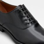 LACE UPS IN LEATHER