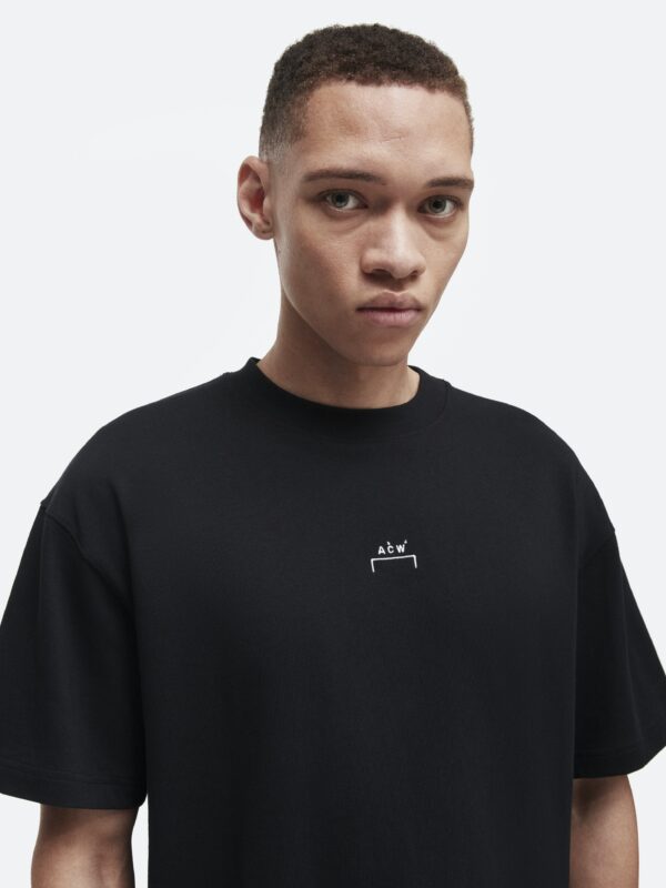 ESSENTIAL TEE