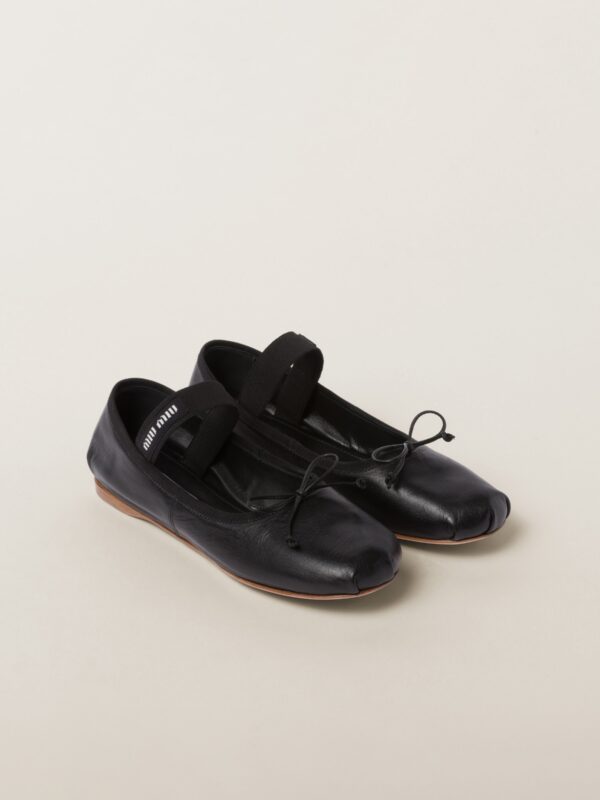 LEATHER BALLERINAS