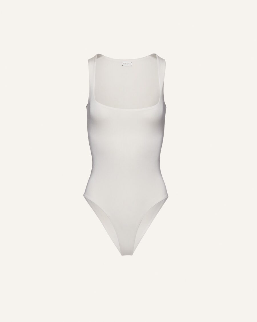 SCOOP NECK BODYSUIT