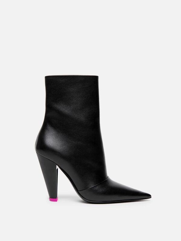 LEATHER ANKLE BOOTIES 100